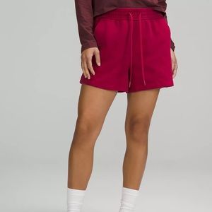 Lululemon Loungeful High Rise short 4” size 4